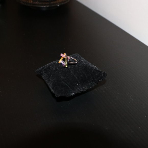 NEW Geometric Color Ring - Picture 2 of 2